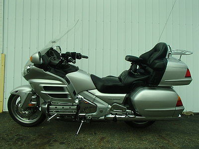 Honda : Gold Wing 2005 honda gl 1800 goldwing in silver with abs um 30710 c s