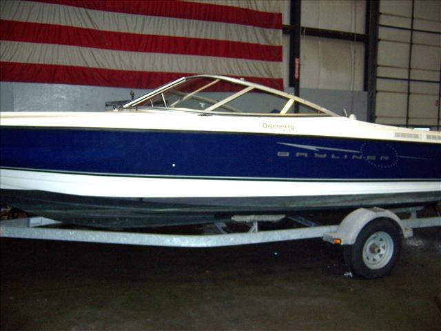 2008 Bayliner Discovery 215