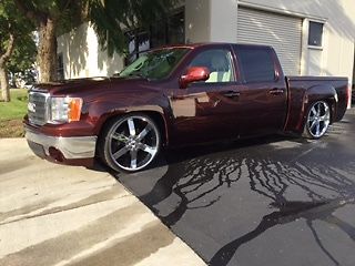 GMC : Sierra 1500 Crew Cab SLE Custom Lowrider 2007 gmc crew cab sle custom lowrider truck 15 k custom work added to this beauty