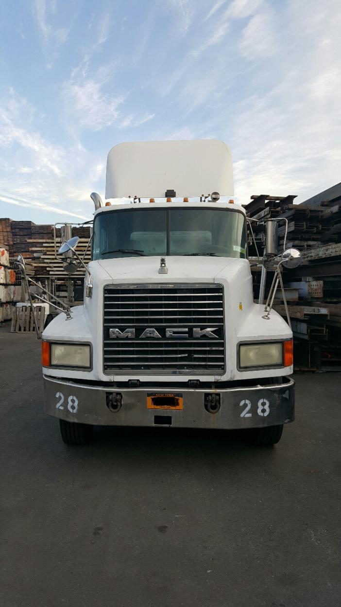 2000 Mack Ch613