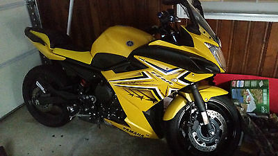 Yamaha : FZ 2009 yahama fz 6 r yellow 5 k miles