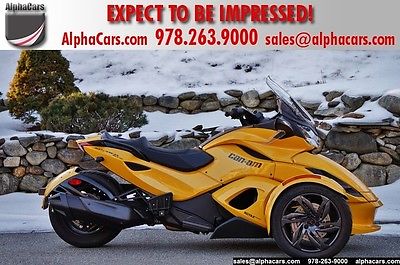 Can-Am ST-S SE5 Automatic ST-S Brembo Brakes Reverse Gear Low Low Mileage Financing & Trades