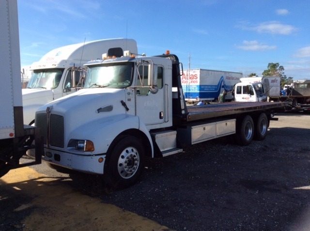 2006 Kenworth T300