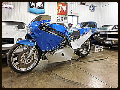 Suzuki : GSX-R 86 blue drag bike motorcycle sport drag race crotch rocket silver slick wms