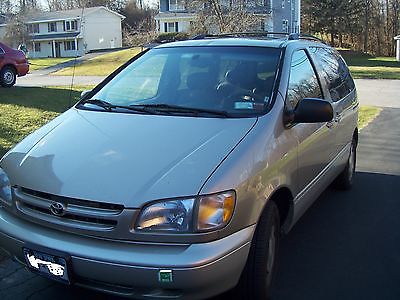 Toyota : Sienna XLE Mini Passenger Van 5-Door 2000 sienna minivan meticulous mechanical maintenance