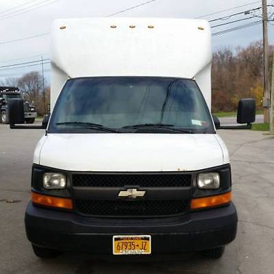 Chevrolet : Express 2 Door 2010 chevy 3500 express box truck