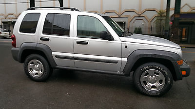 Jeep : Liberty 4dr suv 2007 jeep liberty 4 wd suv sport 4 x 4 clean priced to sell 96 k miles clean