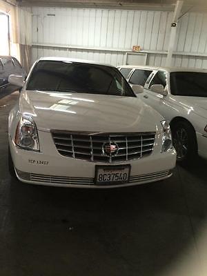 Cadillac : DTS White 130