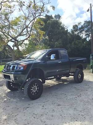 Nissan : Titan LE Extended Cab Pickup 4-Door 2004 nissan titan le extended cab lifted 12 in