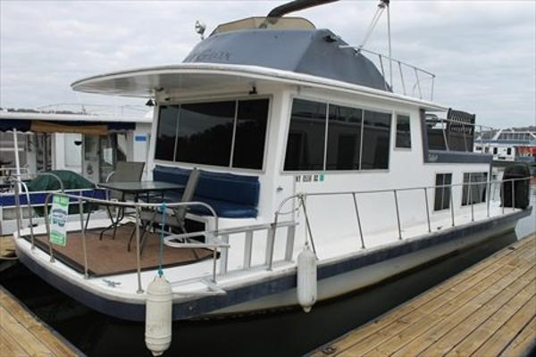 1980 carlcraft 12' x 37'