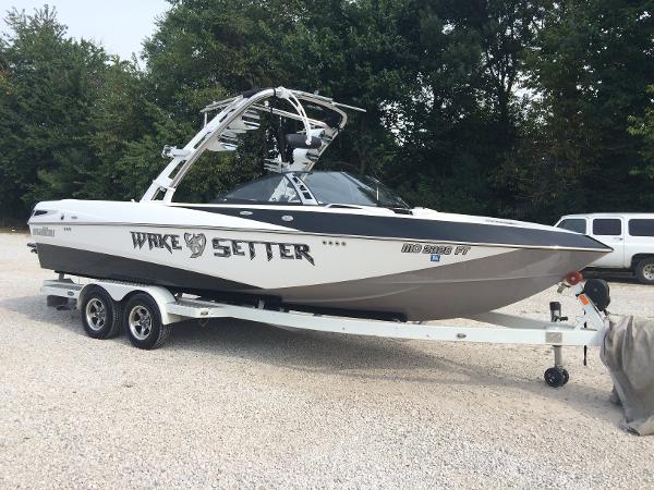 2011 Malibu Wakesetter 247 LSV