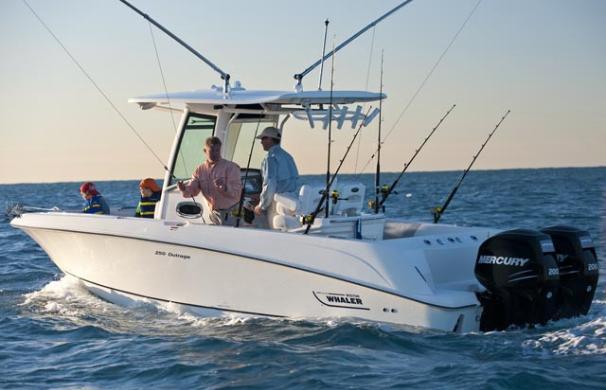 2016 Boston Whaler 250 Outrage