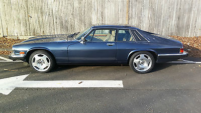 Jaguar : XJS Magnolia leather Beautiful Solent Blue 5.3L V12 Coupe