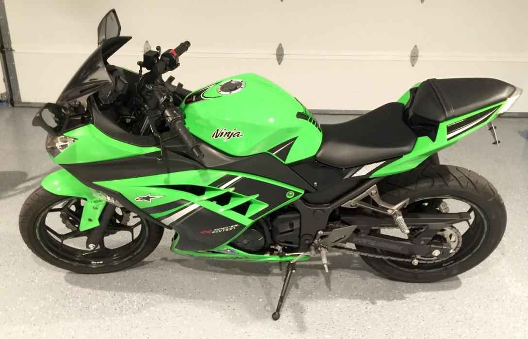 2016 Kawasaki Ninja 300 ABS KRT Edition