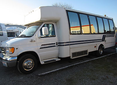 Ford : E-Series Van 23 passenger bus 268 k miles 8500 obo call dan at 206 768 1234