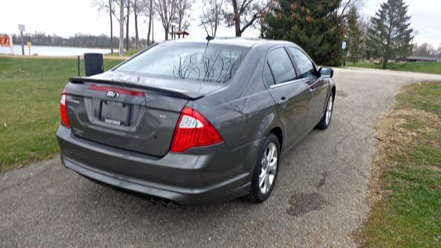 2012 Ford Fusion Sedan SE