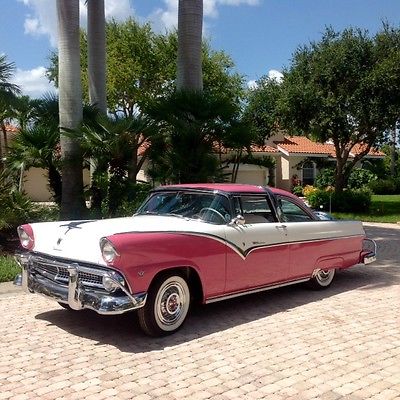 Ford : Crown Victoria Deluxe Ford 1955 Crown Victoria