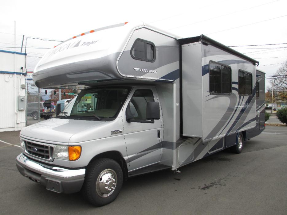 2003 Fleetwood Pace Arrow 35G