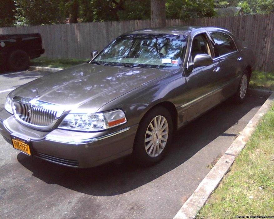 2004 Lincoln Towncar Signiture Series