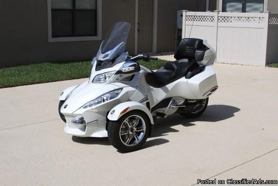 2012 Can Am Spyder Limited 1,091 miles