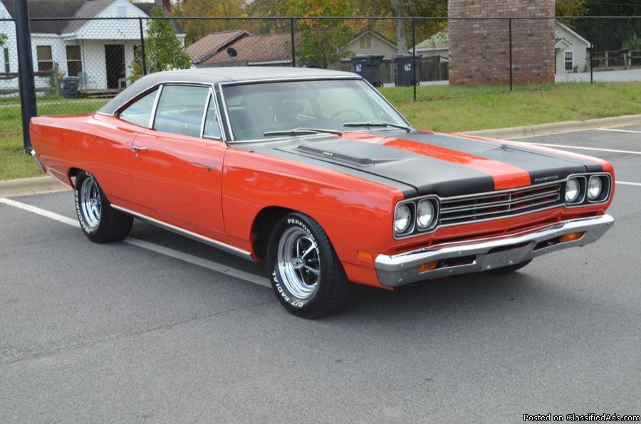 GORGEOUS 1969 PLYMOUTH ROAD RUNNER SHOW CAR