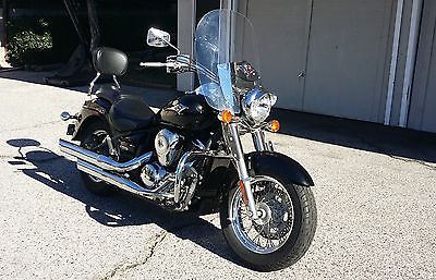 Kawasaki : Vulcan 2009 kawasaki vulcan 900 classic with very low miles and in excellent condition
