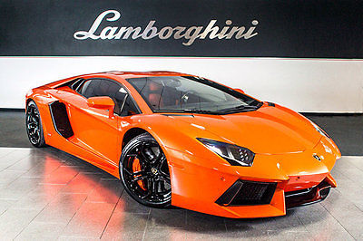 Lamborghini : Aventador LP 700-4 ONLY 4K MILES! + NAV + RR CAMERA + BLACK WHLS + BI-COLOR INTER + ORANGE CALIPERS