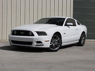 Ford : Mustang GT 1 owner 6 speed track package 19 brembo 3.73 gear 5.0 coyote v 8 borla exhaust
