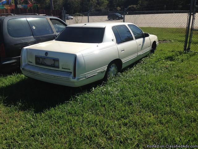 1999 Cadillac Deville 134K miles Needs Battery and fule pump