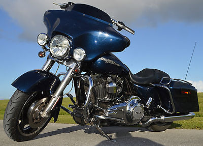 Harley-Davidson : Touring 2 500 in extras 2012 harley davidson street glide flhx excellent condition