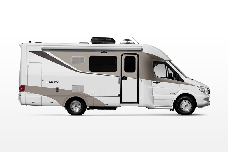 2016 Leisure Travel Vans Unity FX