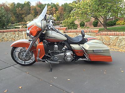 Harley-Davidson : Touring 2009 cvo ultra flhtcuse 4