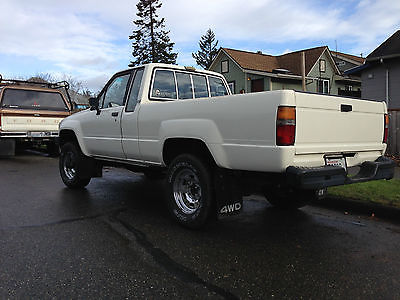 Toyota : Other SR5 1984 toyota pickup sr 5 extended cab pickup 2 door 2.4 l 4 x 4 only 125 k miles