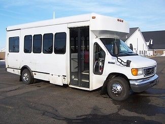 2006 Ford Shuttle Bus 18 Passenger Wheelchair Accessible
