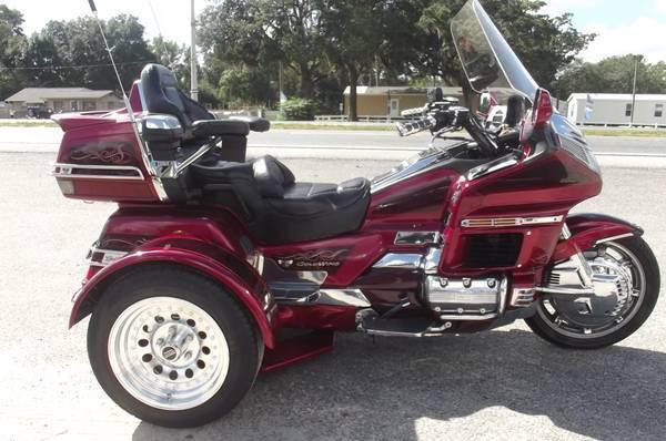 1999 HONDA GOLDWING TRIKE...ONLY 45,000 MILES ON IT