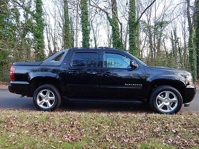 Chevrolet : Avalanche LOADED 2011 chevrolet avalanche only 47000 miles 1 owner very close to new