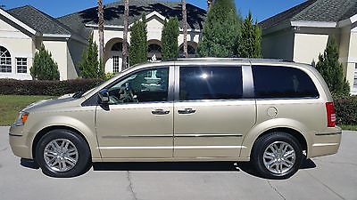 Chrysler : Town & Country Limited Like New Limited Edition 2010 Chrysler Town n Country 61ooo low miles Sweet Deal