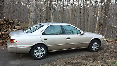 Toyota : Camry LE 2000 toyota camry le sedan 4 door 2.2 l