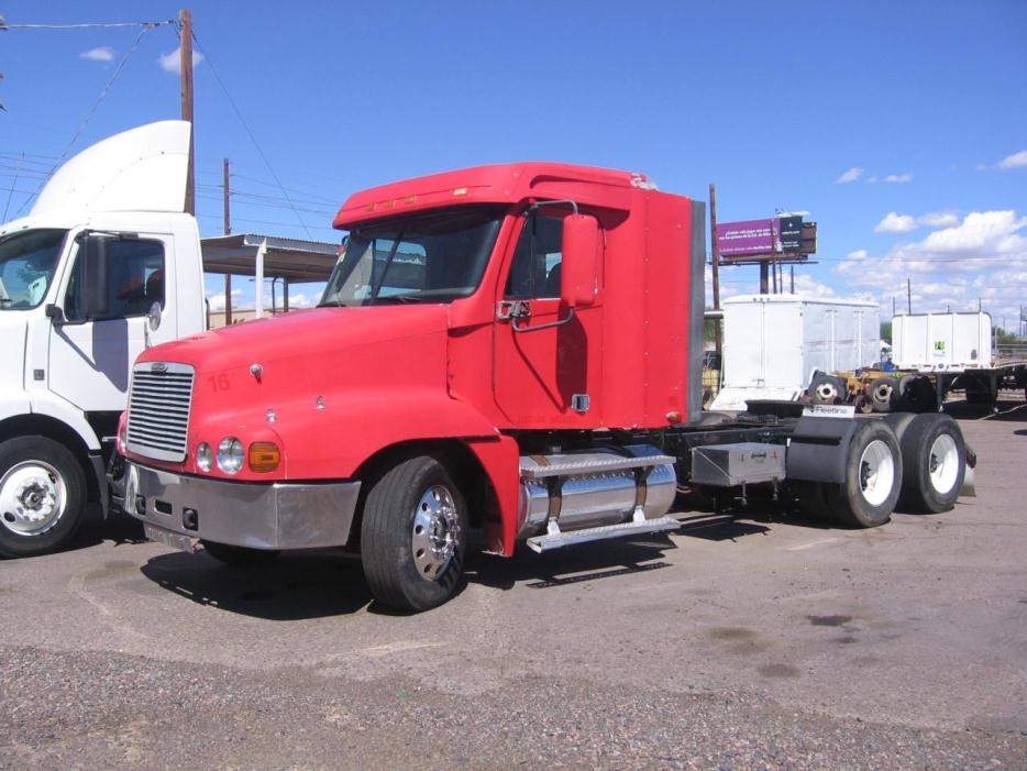 2001 Freightliner Century Cst12064st