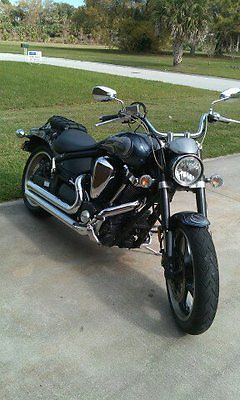 Yamaha : Road Star 2007 warrior garage kept and very low miles