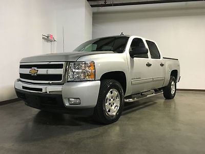 Chevrolet : Silverado 1500 LT 2011 chevy silverado 1500 4 x 4 crew cab bright silver super clean