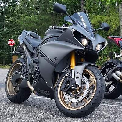 Yamaha : YZF-R 2014 yamaha yzf r 1 w many upgrades graves exhaust 2 800 miles flawless