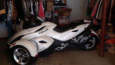 Can-Am : Automatic Can am spyder