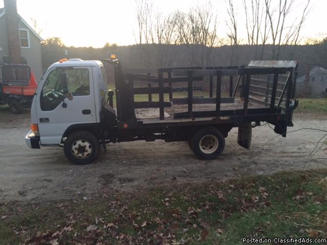 04 Chevy W3500 Rack Body with Lift Gate