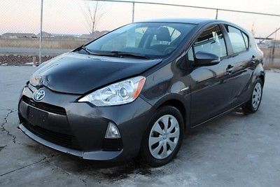 Toyota : Prius c 2013 toyota prius c damaged salvage repairable perfect commuter priced to sell
