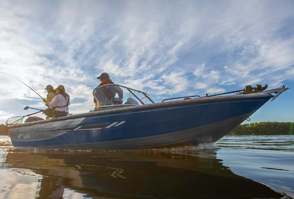 2015 Crestliner 2150 Sportfish