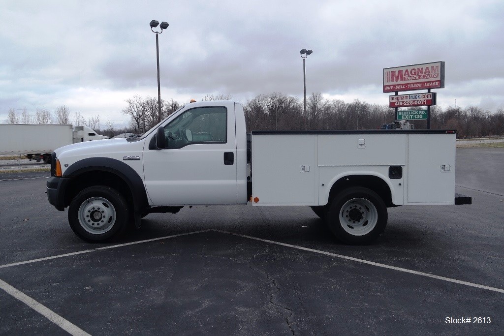 2006 Ford Utility Truck