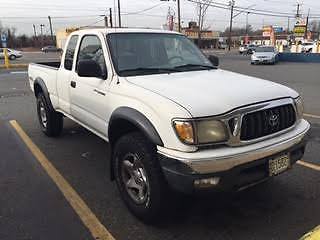 Toyota : Tacoma SR5 PACKAGE 2003 toyota tacoma pre runner 2.7 liter pick up truck