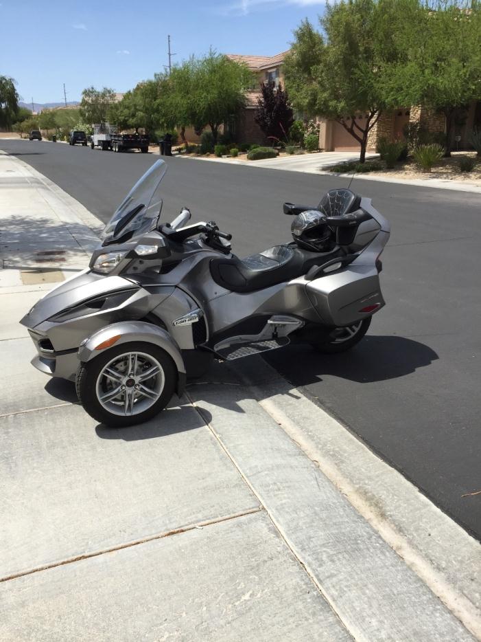 2012 Can-Am Spyder RT-S SE5