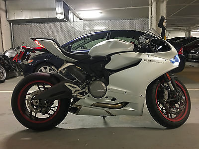 Ducati : Superbike 2014 ducati 899 panigale pearl white